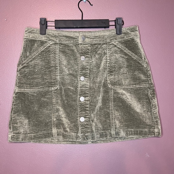Wild fable green ribbed corduroy skirt - Picture 1 of 6